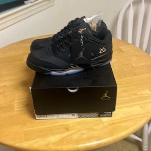 Jordan retro 5 low wing men’s size 8 . 100 percent authentic